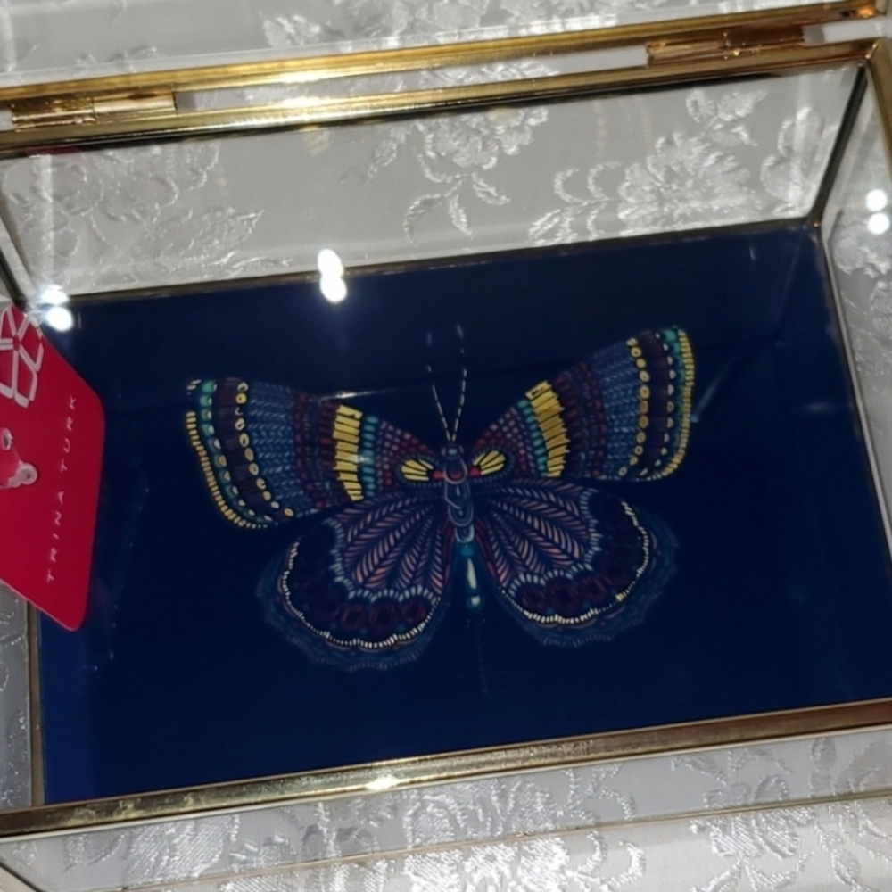 🖤Trina Turk Butterfly Glass Trinket Box - Picture 4 of 8